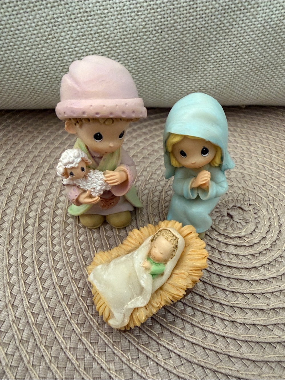 Nativity Figurine Set Vintage replacement pieces